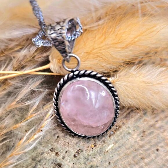 Nature Rose Quartz Oval Stone Pendant Necklace - Picture 9 of 10